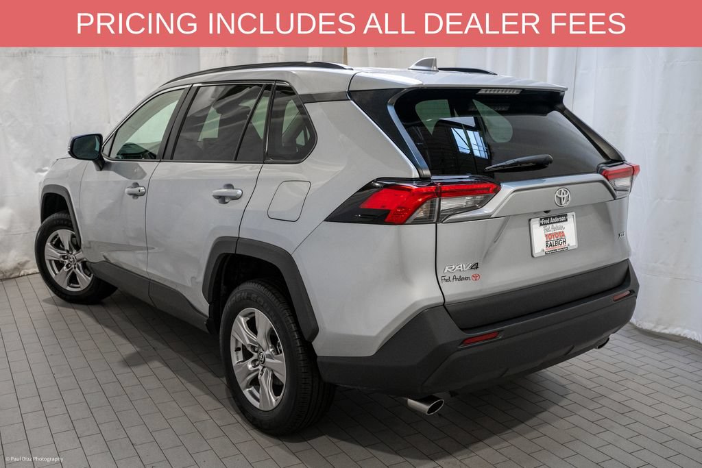 Used 2025 Toyota RAV4 XLE FWD image 3