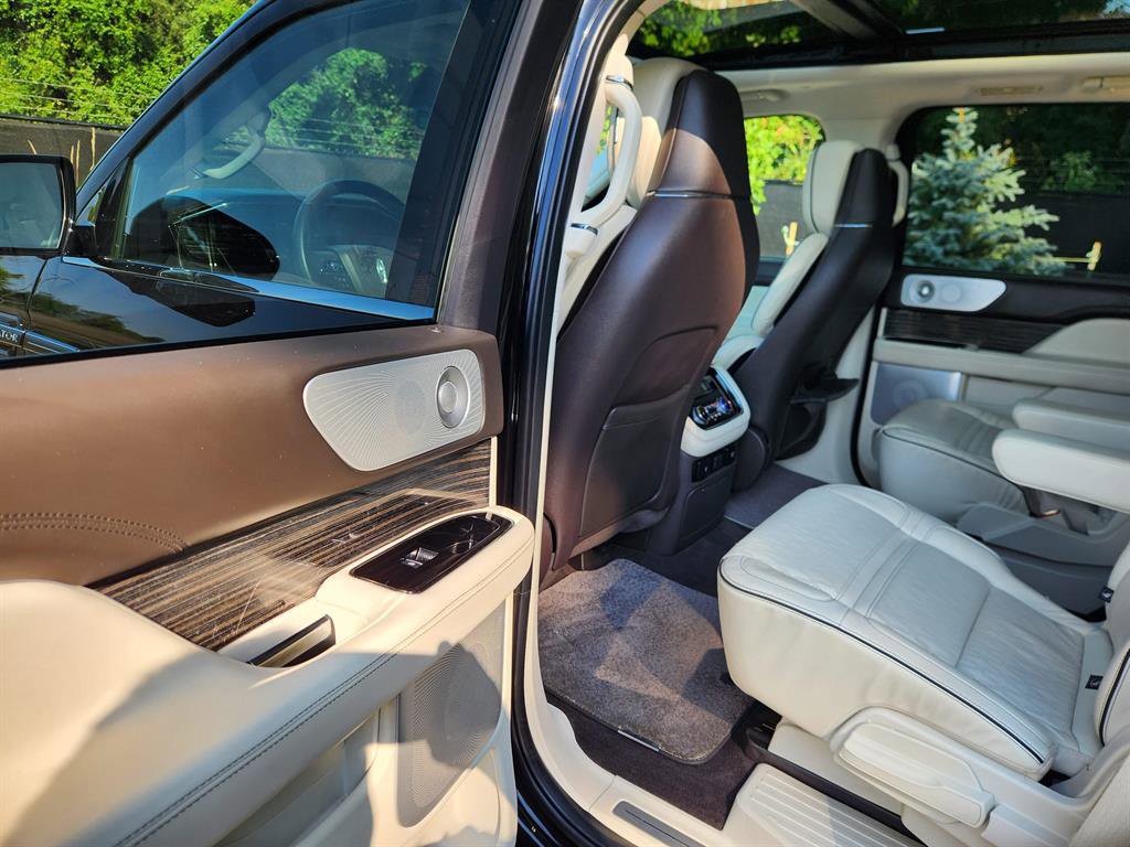 Certified 2021 Lincoln Navigator Black Label image 27