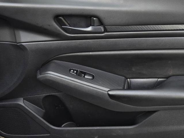 Certified 2024 Nissan Altima 2.5 S FWD image 7