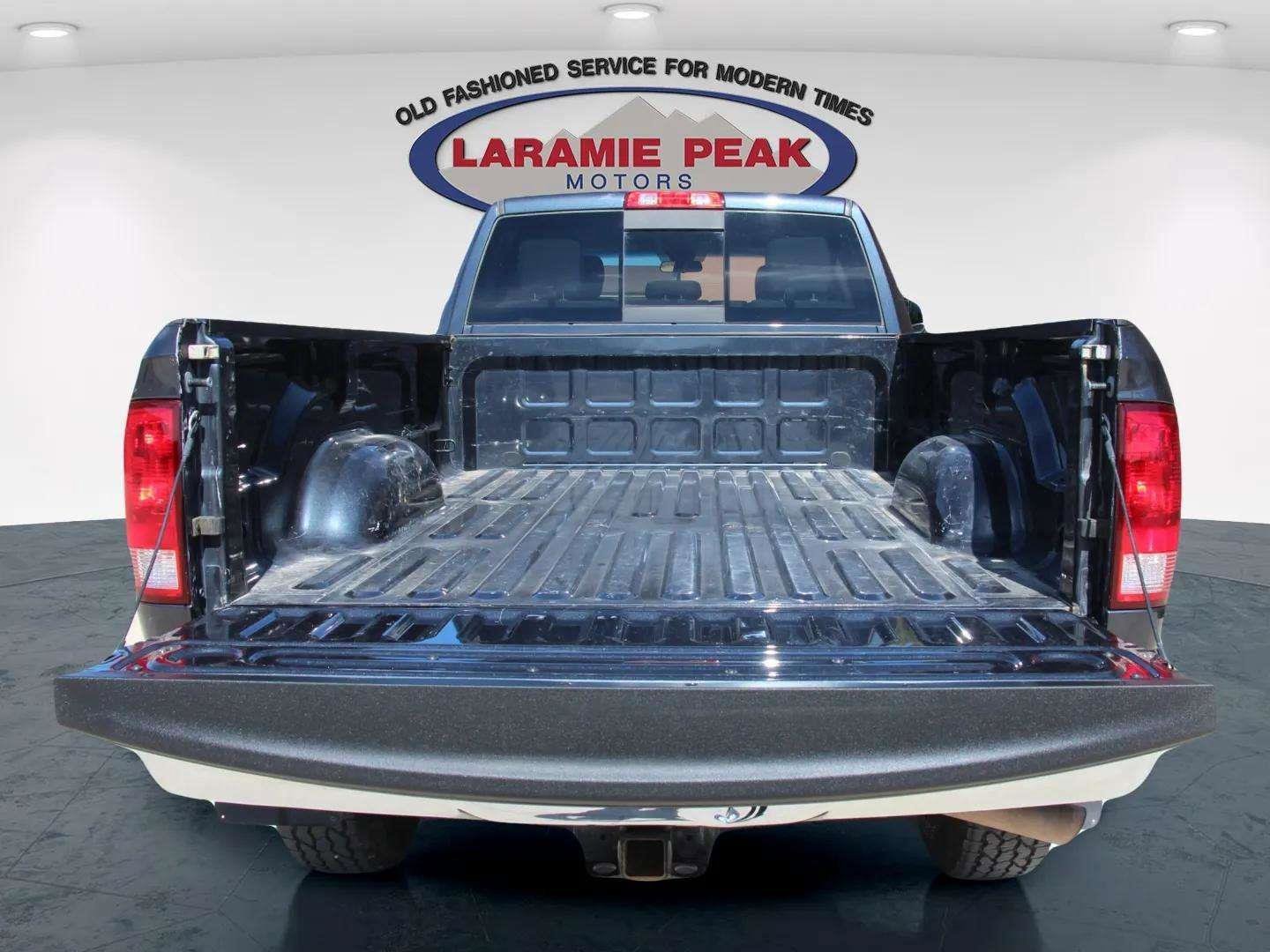 Used 2018 RAM 3500 SLT w/ Protection Group image 9