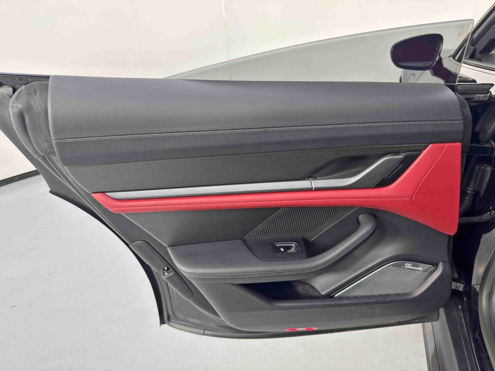 Used 2022 Porsche Taycan Turbo S image 49