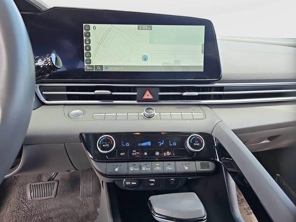 Used 2025 Hyundai Elantra SEL FWD image 15