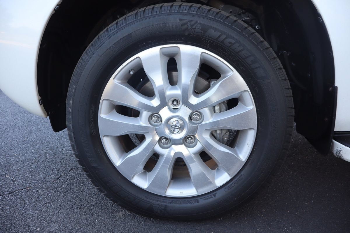 Used 2016 Toyota Sequoia Platinum AWD/4WD image 44