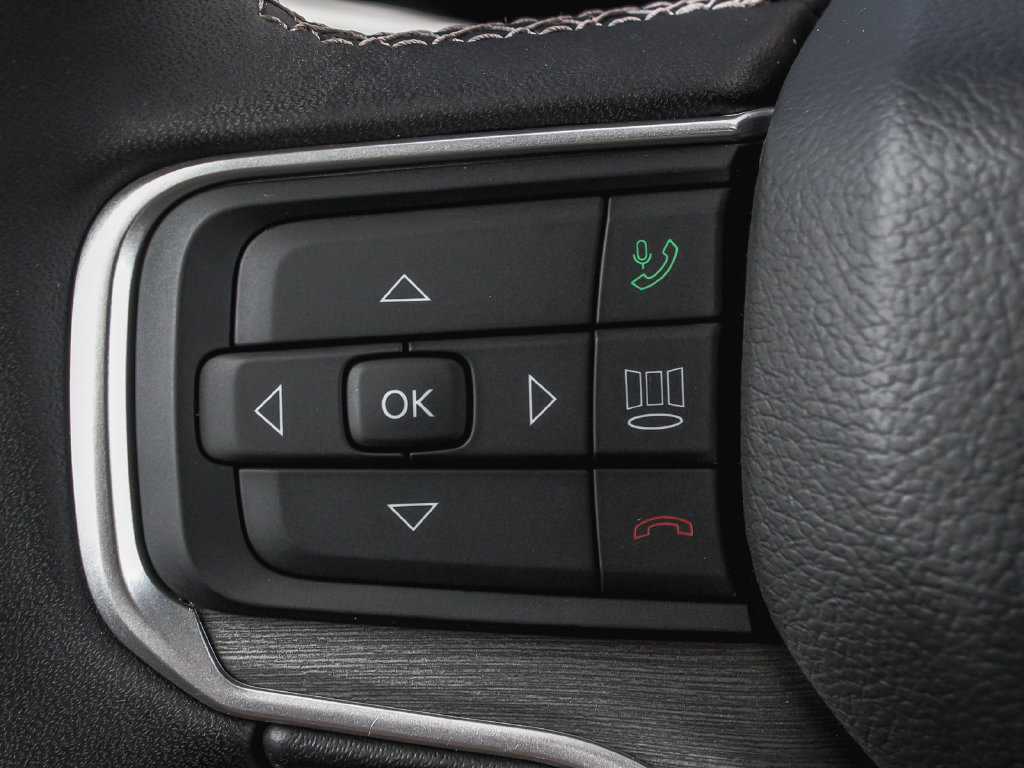 Used 2025 Jeep Wagoneer 4WD image 27