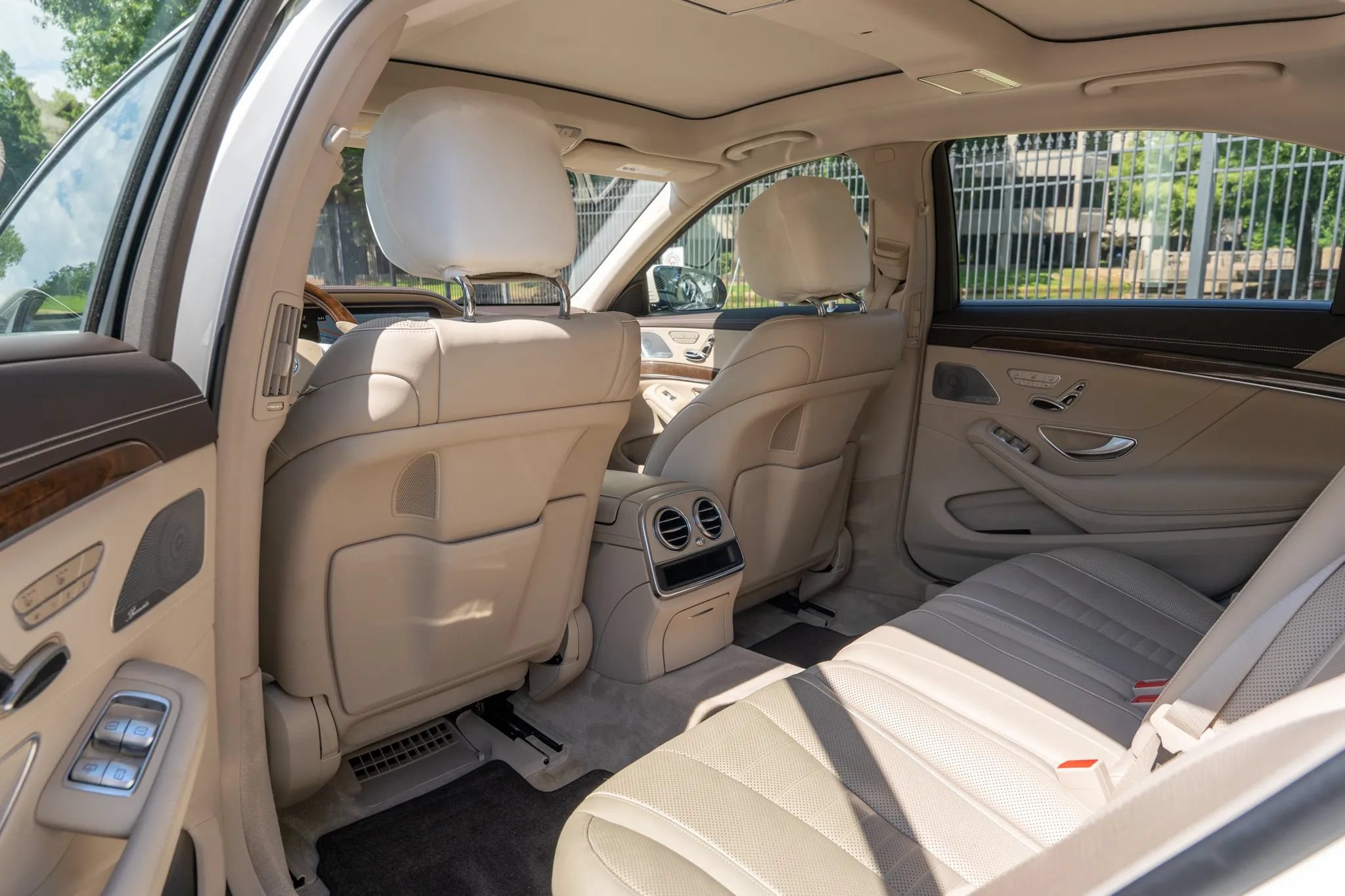 Used 2017 Mercedes-Benz S 550 4MATIC Sedan image 13
