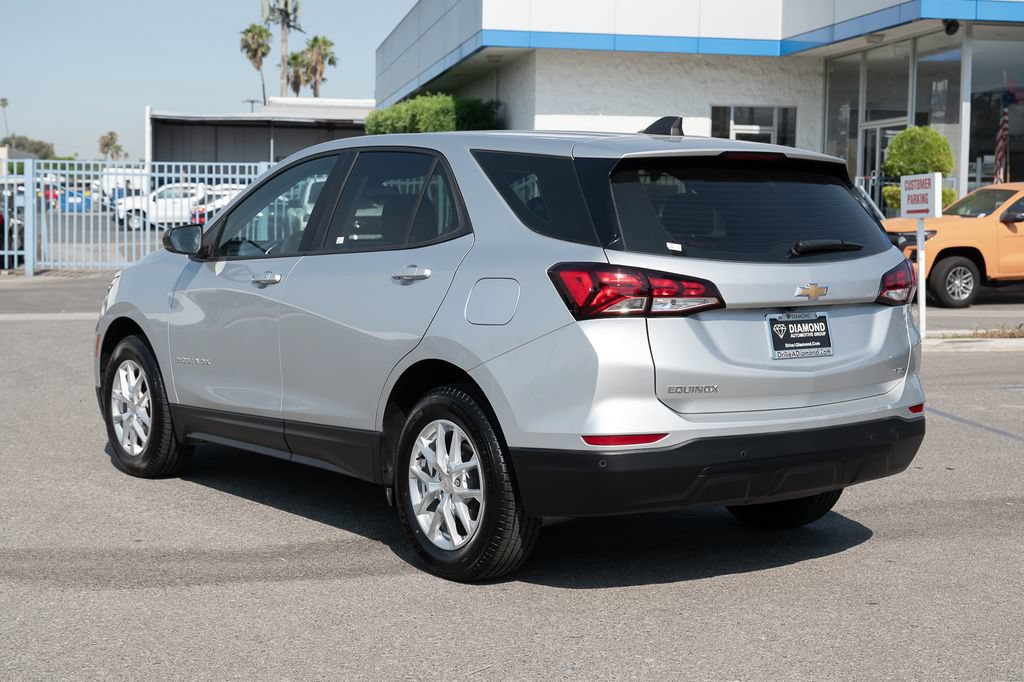 Used 2022 Chevrolet Equinox LS AWD/4WD image 6