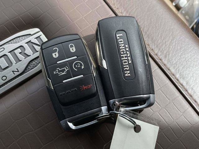 Used 2023 RAM 2500 Limited AWD/4WD image 35