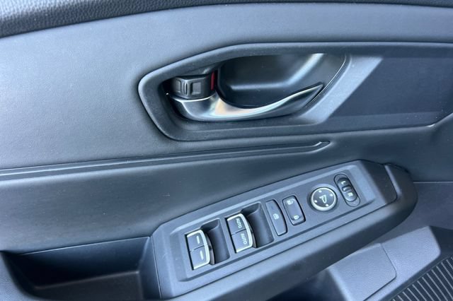 Used 2023 Honda Accord EX image 11