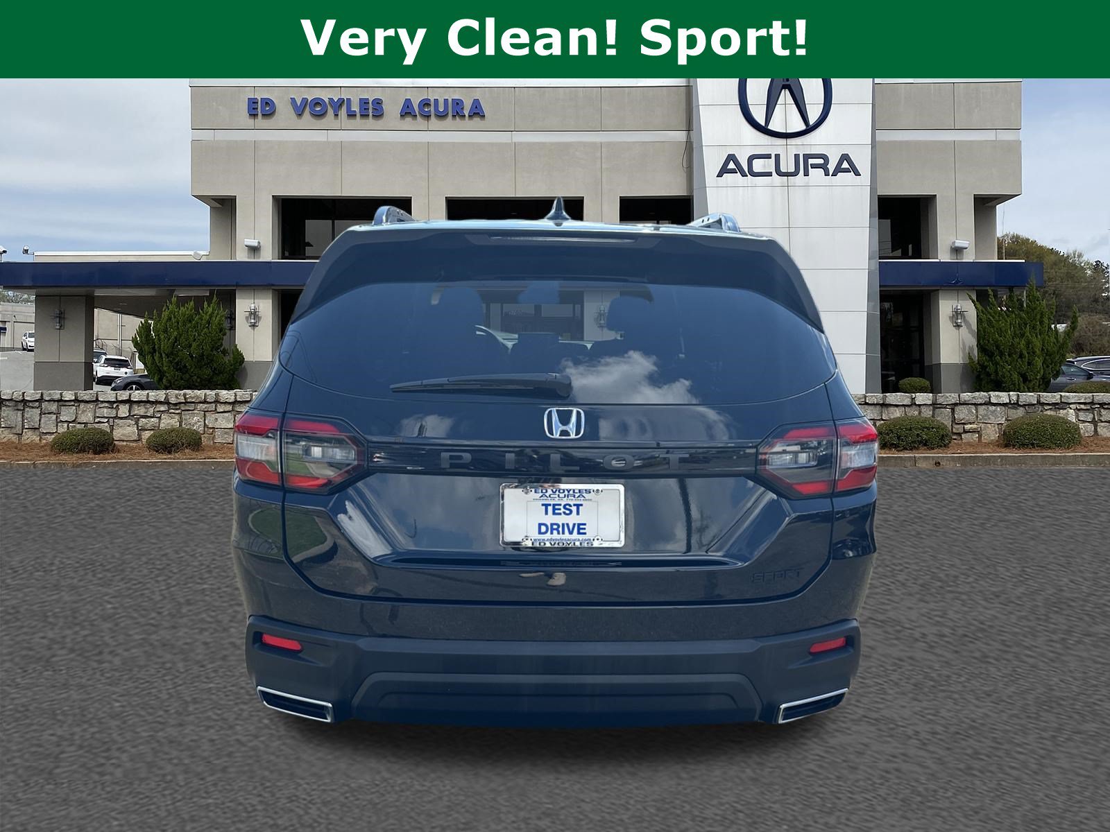 Used 2025 Honda Pilot Sport image 6