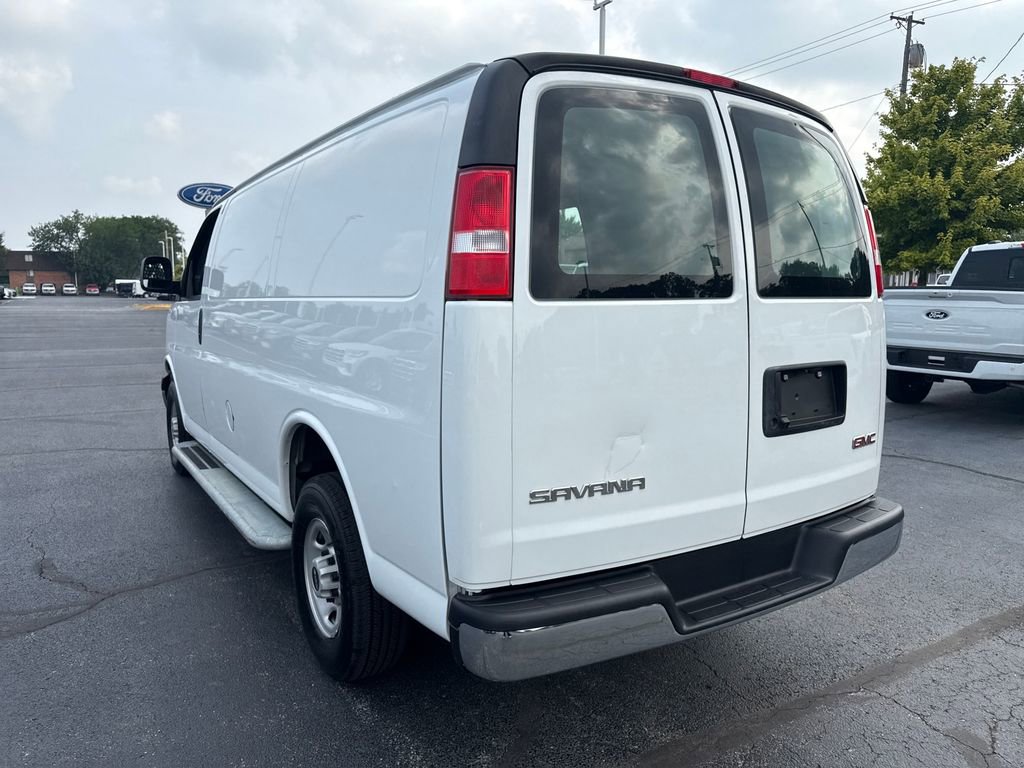 Used 2023 GMC Savana 2500 w/ Driver Convenience Package image 9