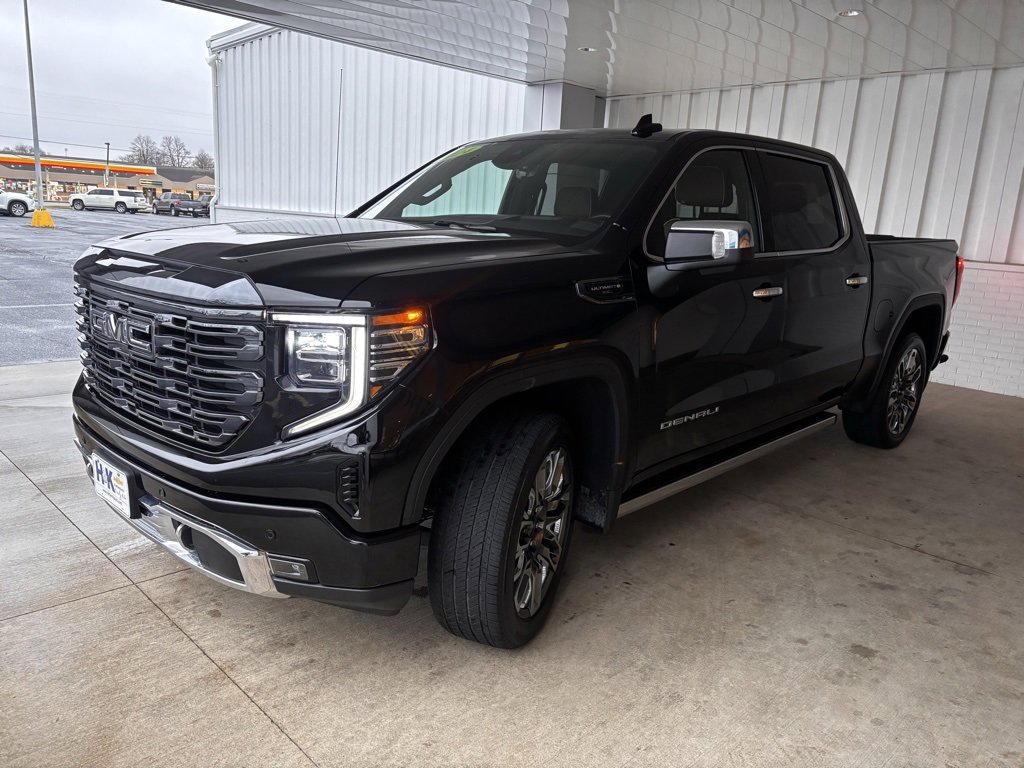 Used 2024 GMC Sierra 1500 Denali Ultimate image 3