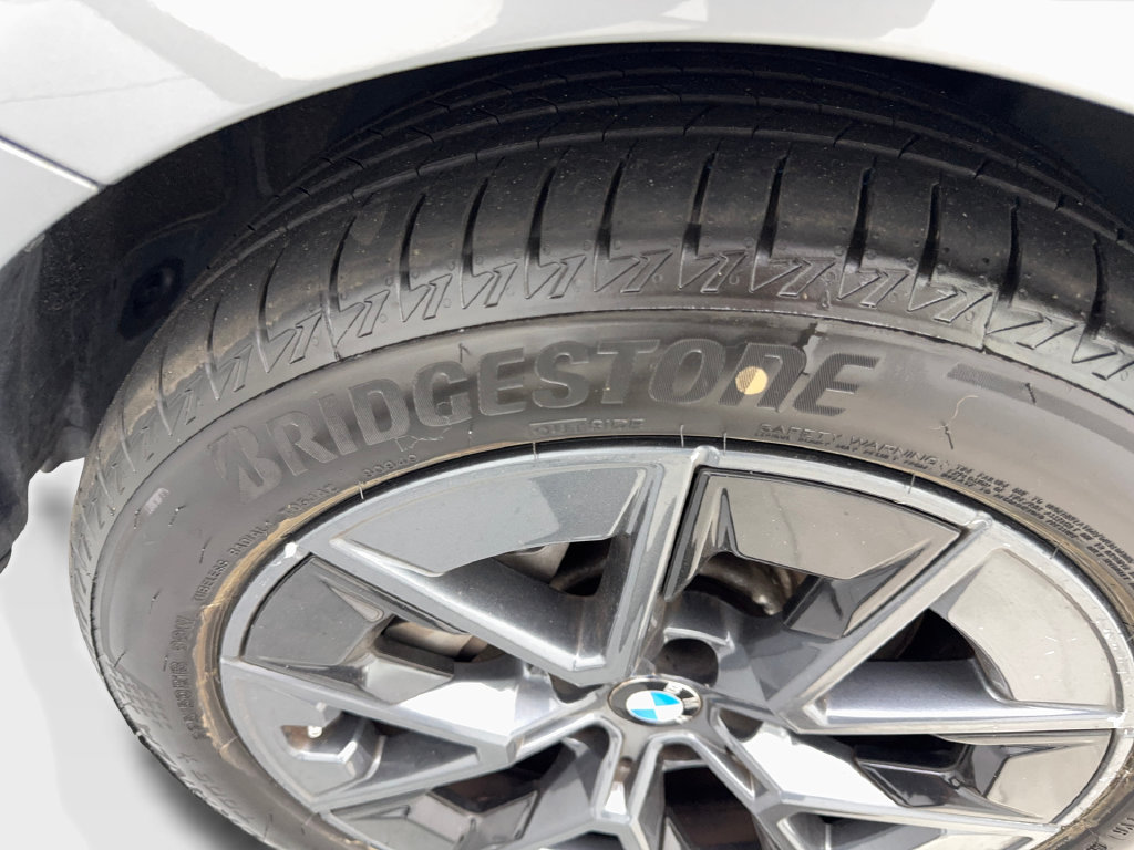 Used 2025 BMW i4 eDrive40 w/ Premium Package RWD image 82
