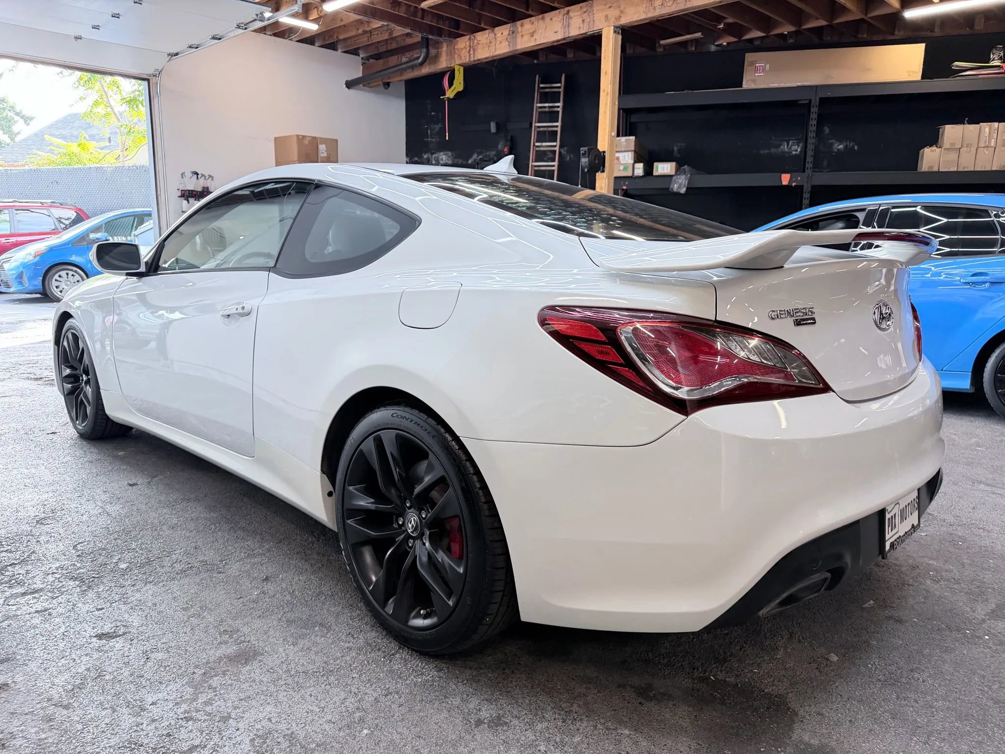 Used 2013 Hyundai Genesis 3.8 image 6