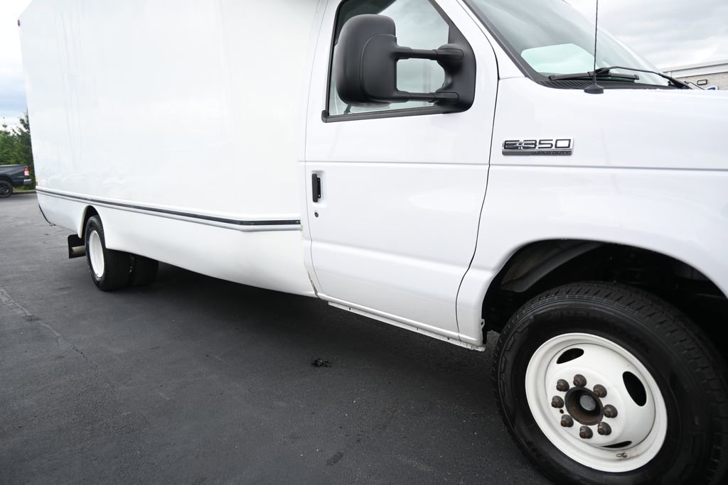 Used 2021 Ford E-350 and Econoline 350 Super Duty w/ Power Windows & Locks Group RWD image 7