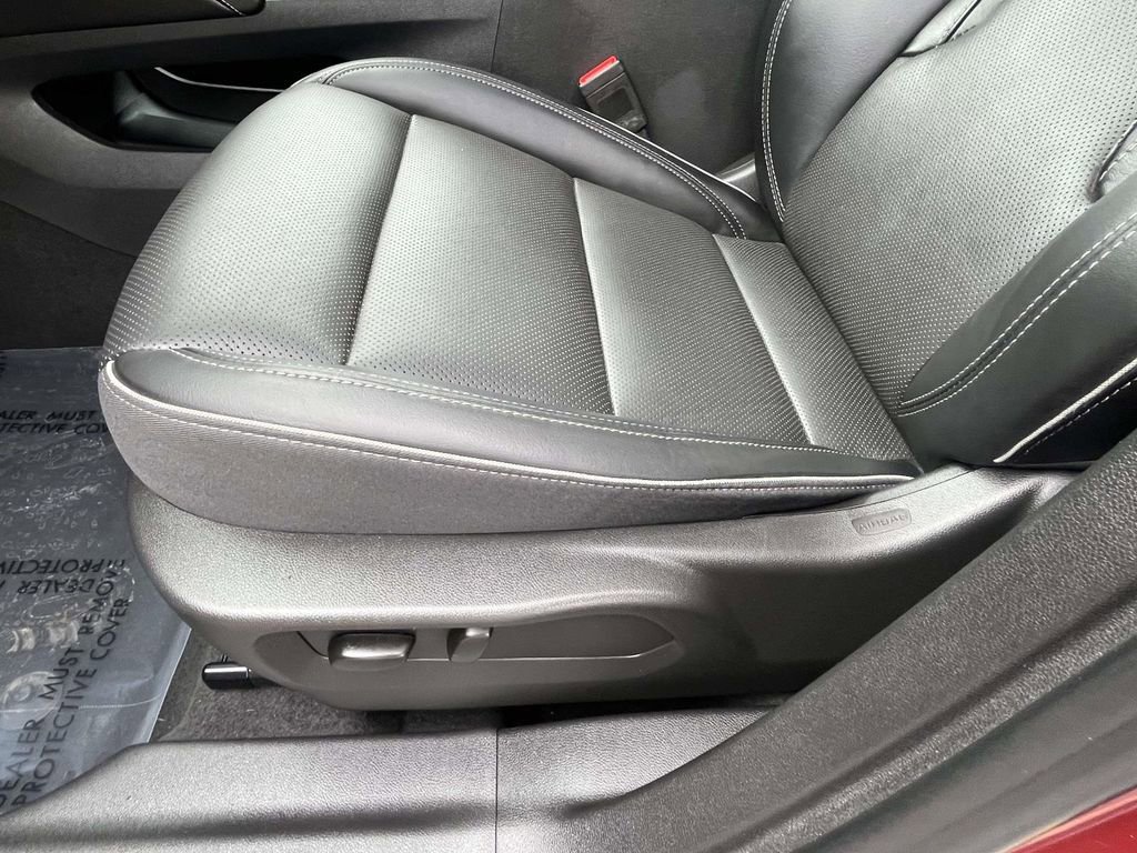 Certified 2023 Buick Envision Essence image 18