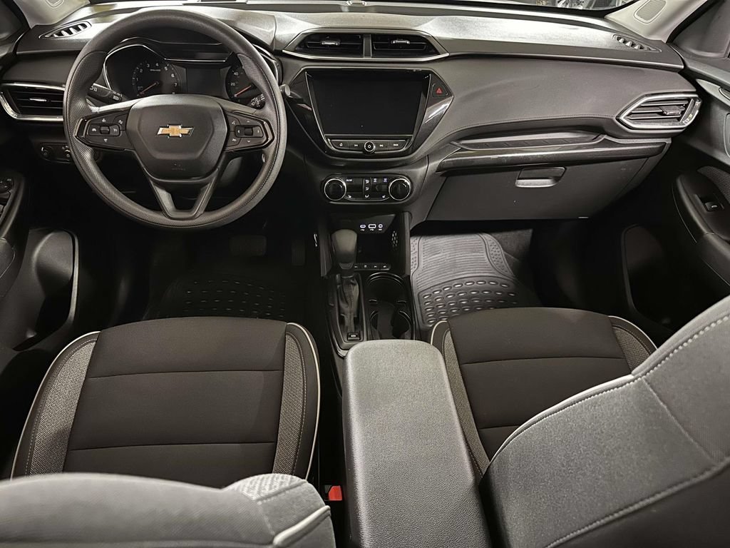 Certified 2022 Chevrolet TrailBlazer LT w/ Convenience Package FWD image 17