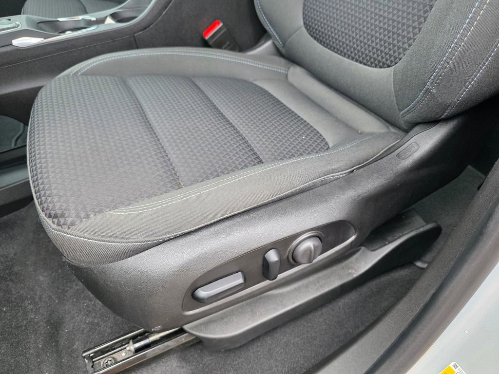 Used 2022 Chevrolet Bolt LT image 12