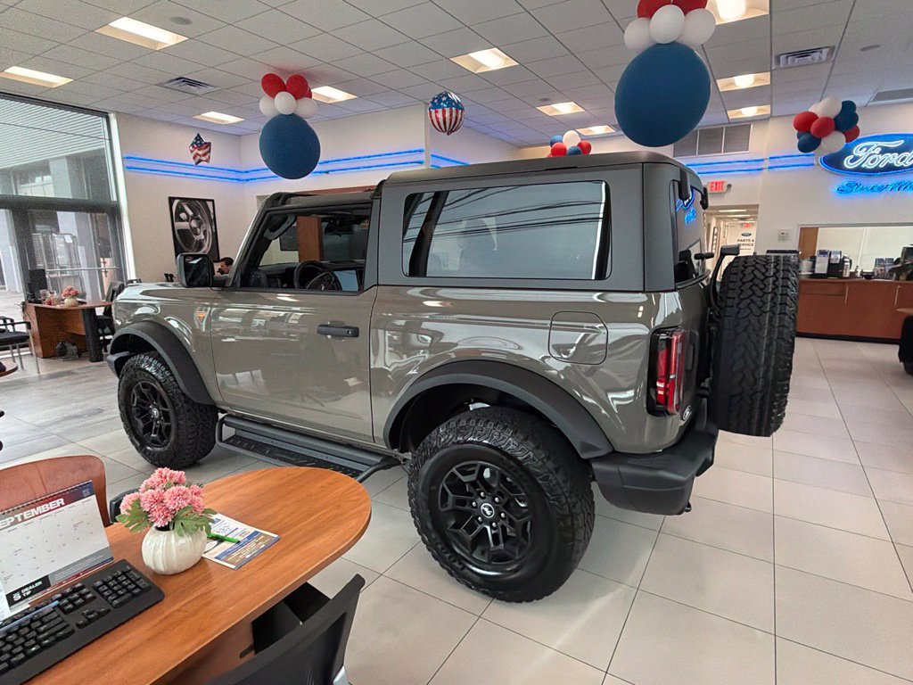 Used 2026 Ford Bronco Badlands AWD/4WD image 4