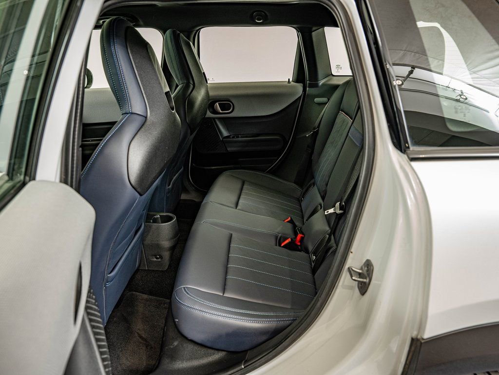 Certified 2025 MINI Cooper S image 32