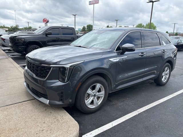 Used 2024 Kia Sorento LX FWD image 10