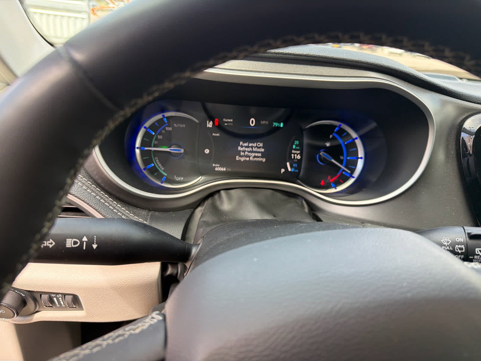 Used 2023 Chrysler Pacifica Touring-L FWD image 11