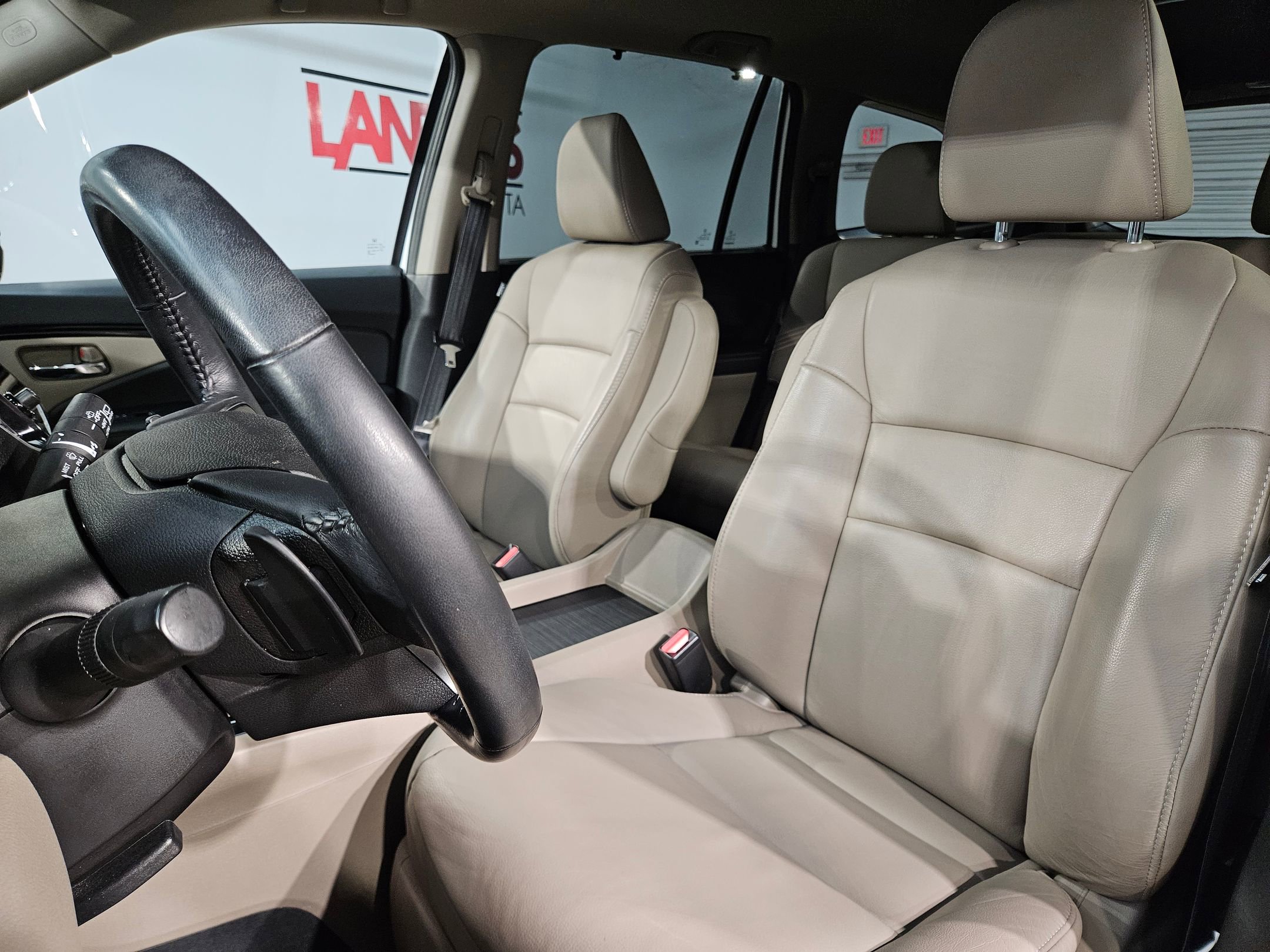 Used 2021 Honda Pilot Touring image 23