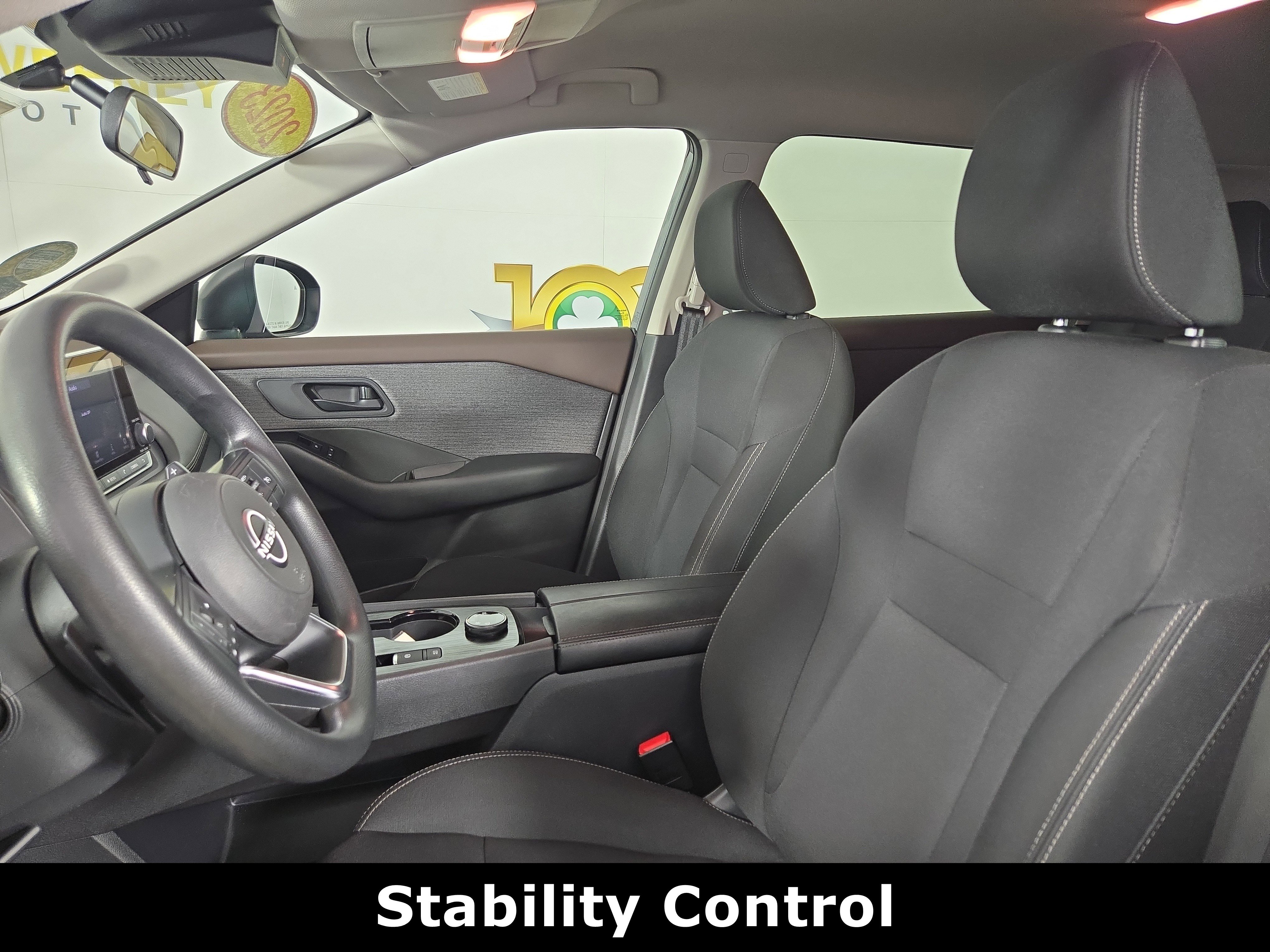 Used 2023 Nissan Rogue S image 11