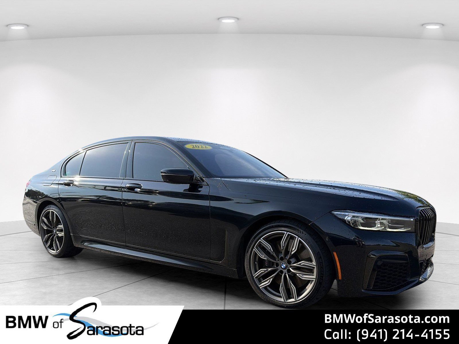 Used 2022 BMW M760i xDrive AWD/4WD image 1