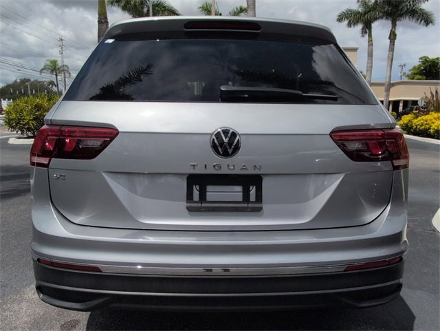 Certified 2023 Volkswagen Tiguan SE image 11