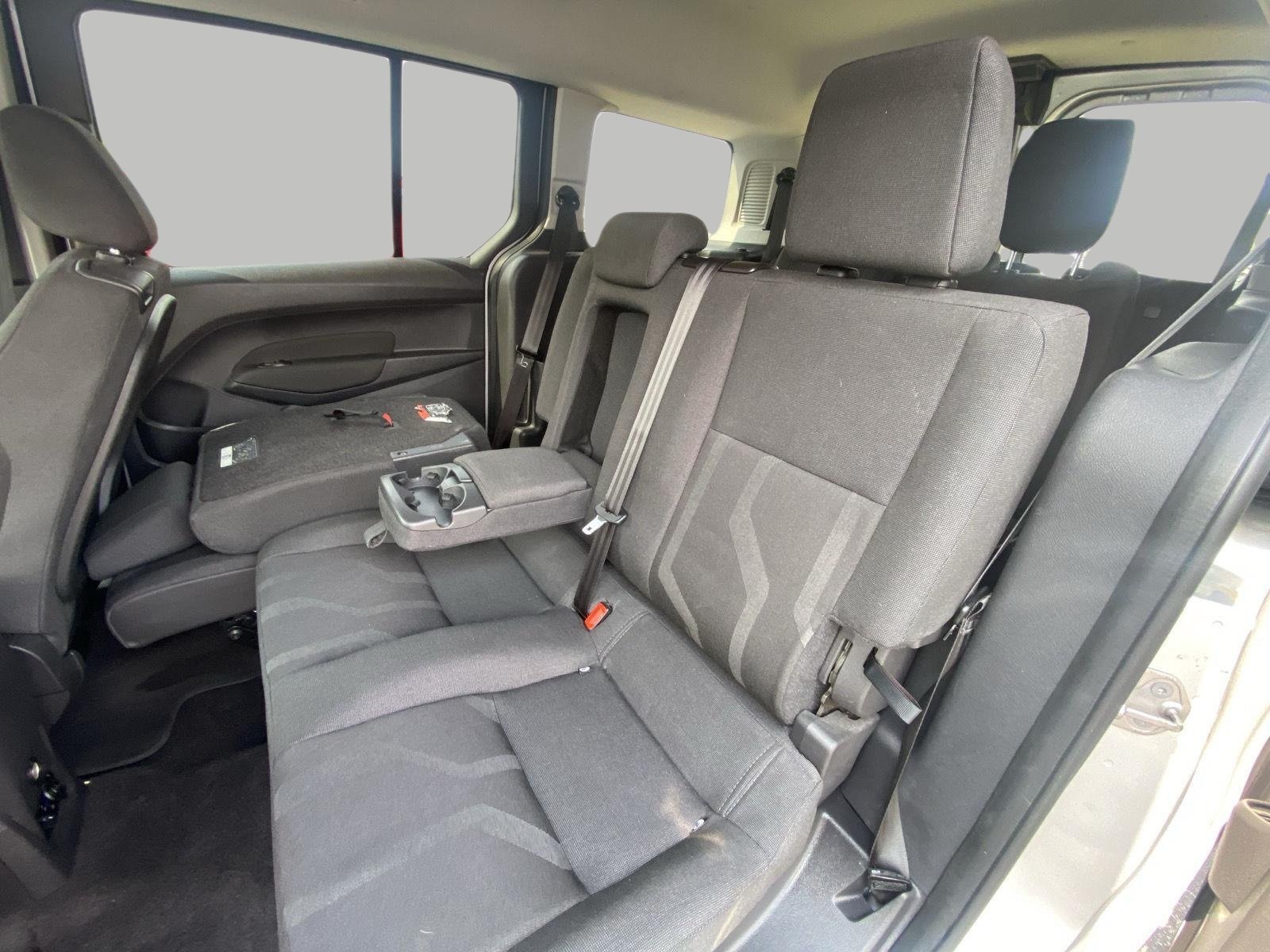 Used 2015 Ford Transit Connect XLT FWD image 13