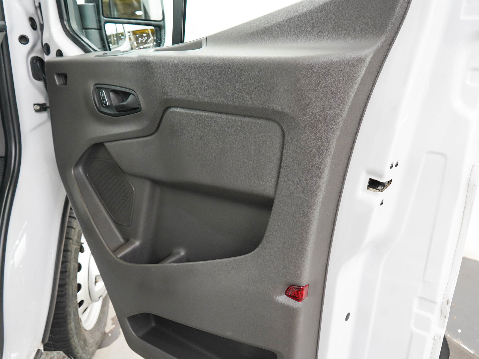 Used 2023 Ford Transit 250 Low Roof AWD w/ Exterior Upgrade Package image 9