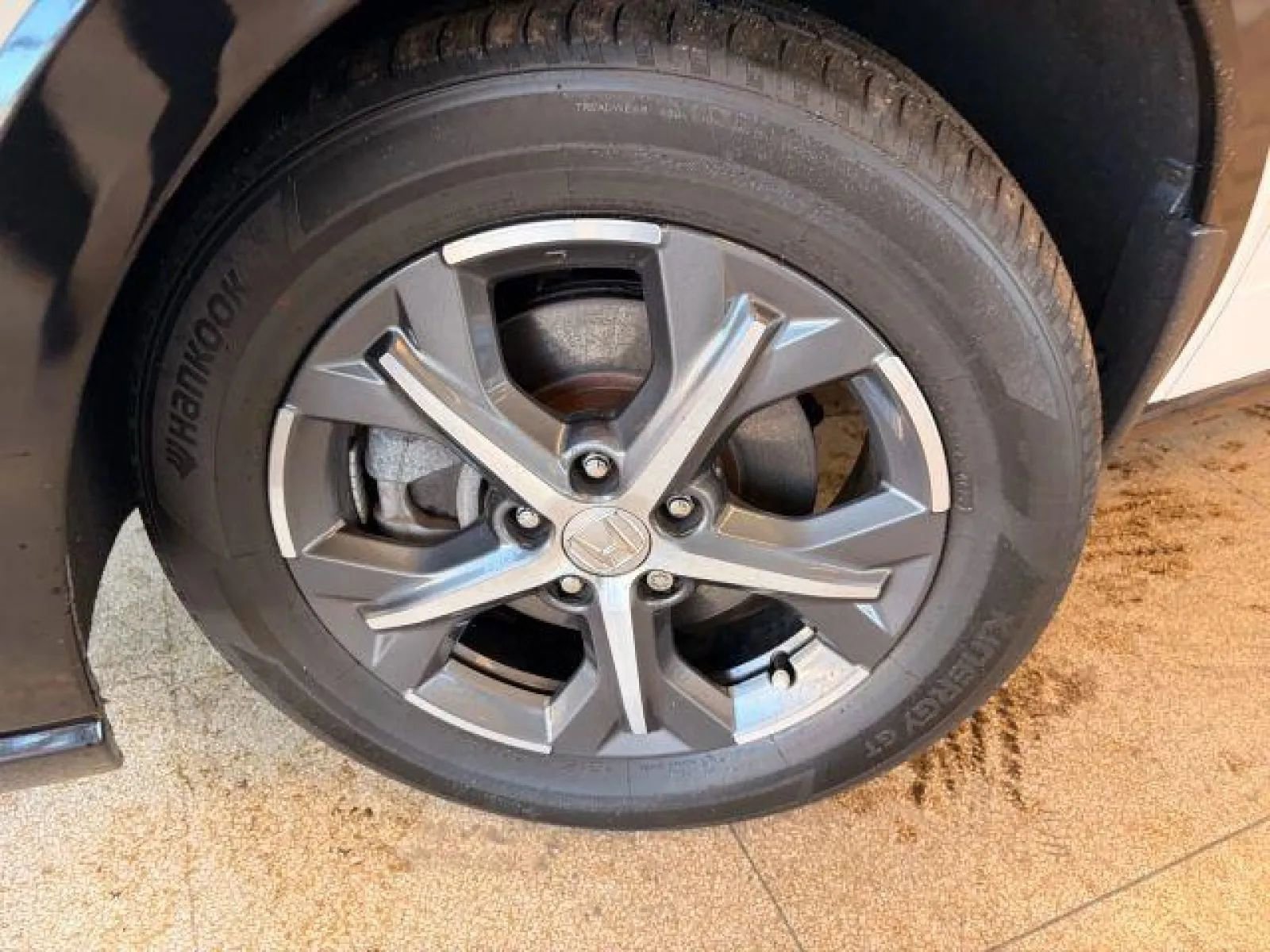 Used 2023 Honda HR-V EX-L image 47