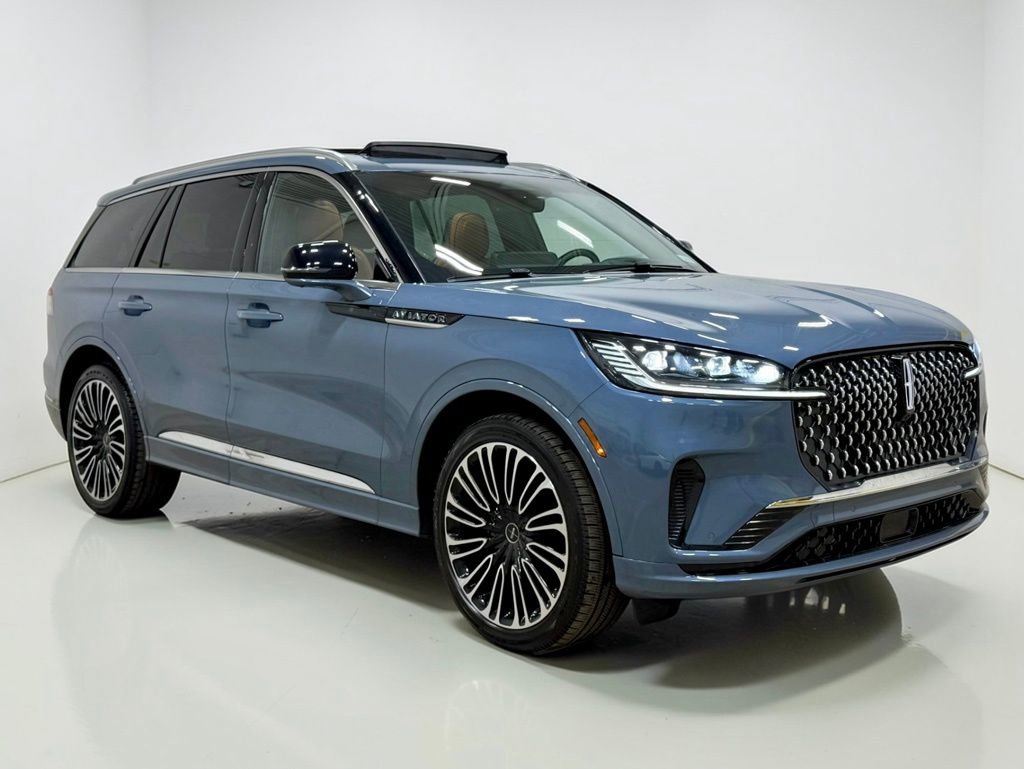 Used 2025 Lincoln Aviator Black Label image 12