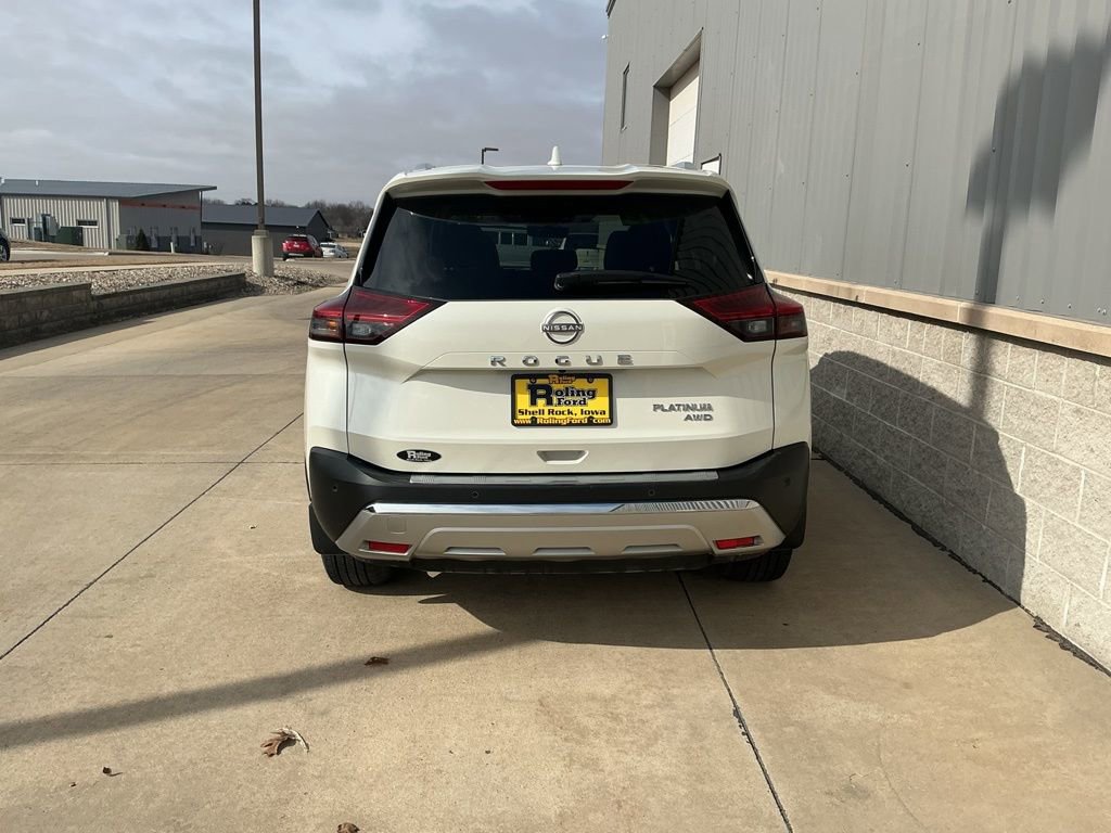 Used 2023 Nissan Rogue Platinum image 5