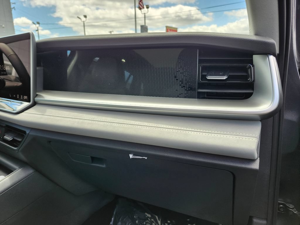 New 2026 Volkswagen Tiguan SE AWD/4WD image 15