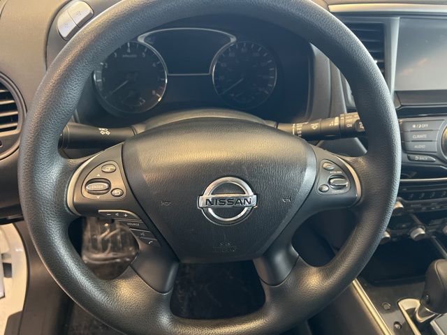 Used 2018 Nissan Pathfinder S image 21