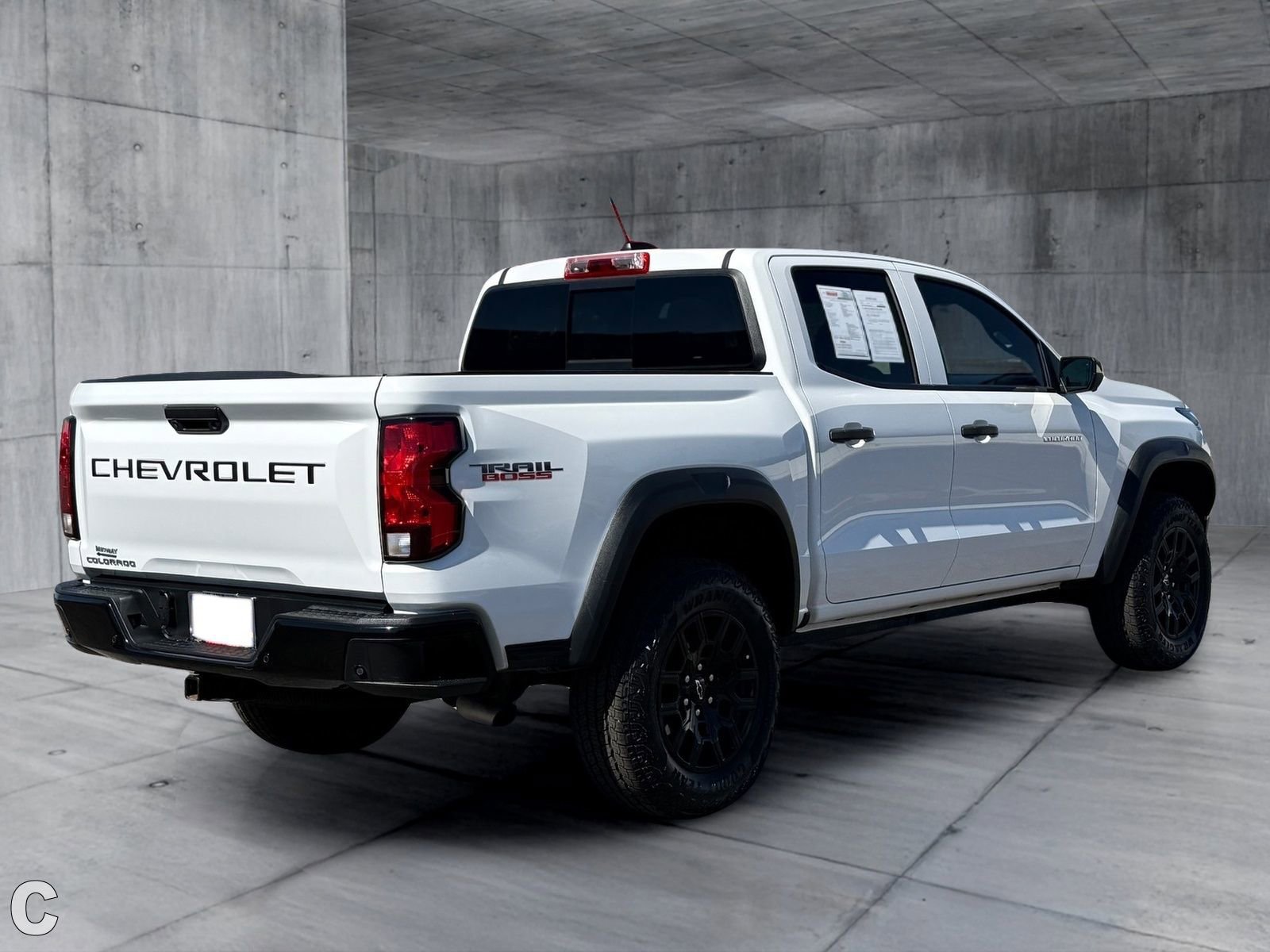 Certified 2024 Chevrolet Colorado Trail Boss w/ Technology Package AWD/4WD image 5