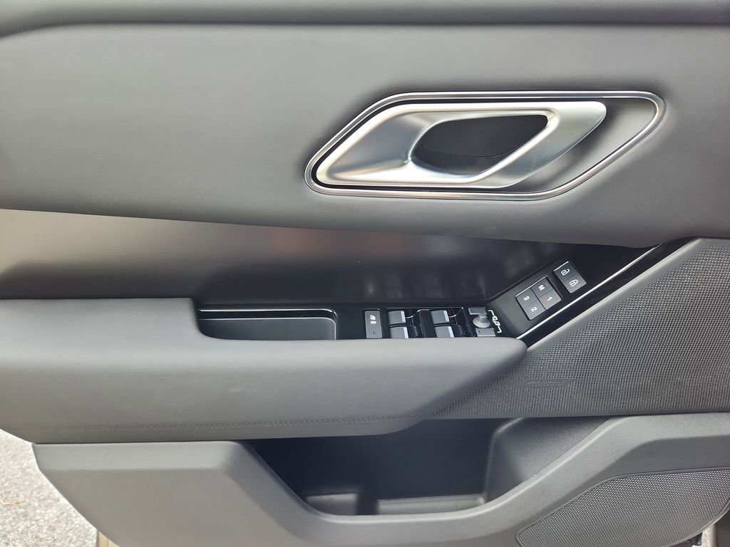 New 2026 Land Rover Range Rover Velar Dynamic SE image 24