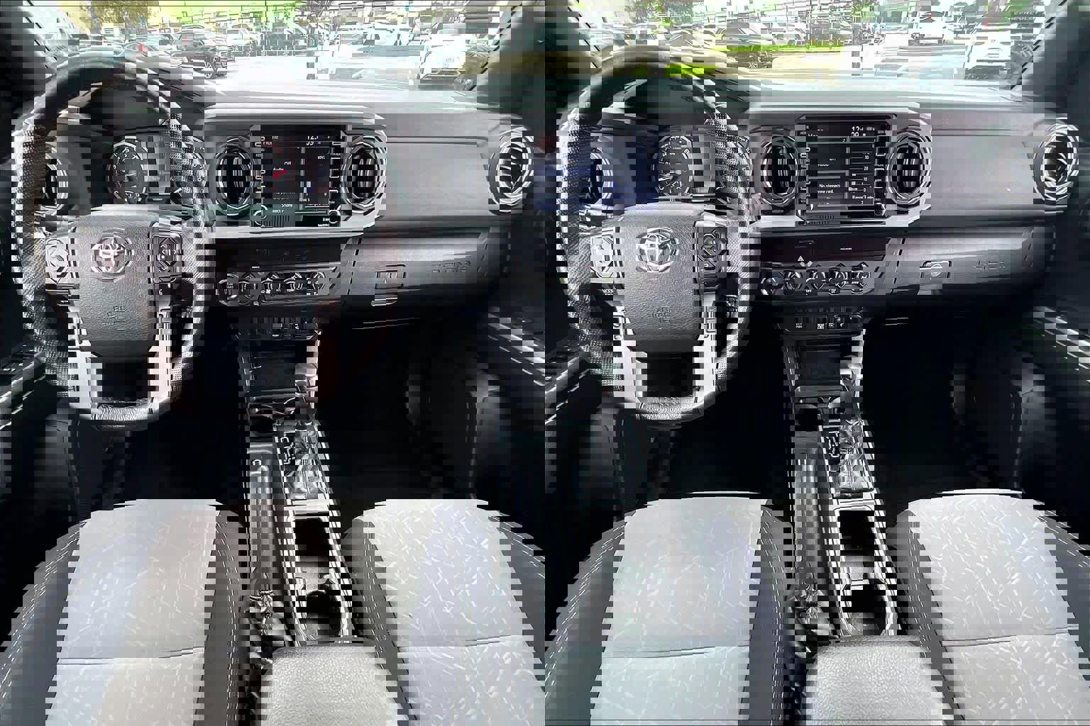 Used 2020 Toyota Tacoma TRD Off-Road AWD/4WD image 14