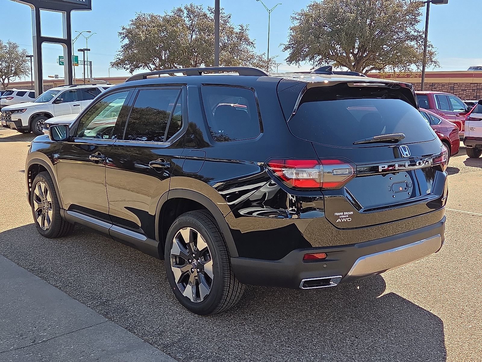 New 2026 Honda Pilot Touring image 2