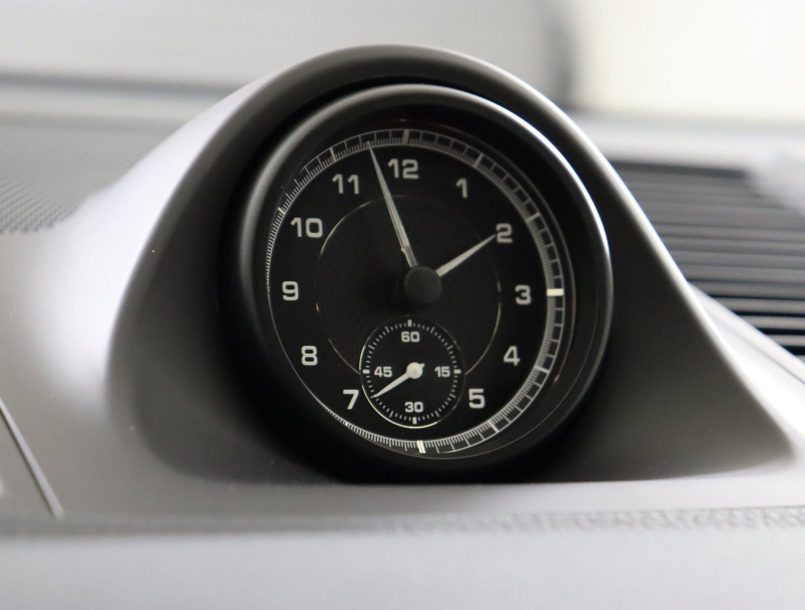 Used 2025 Porsche Macan image 21