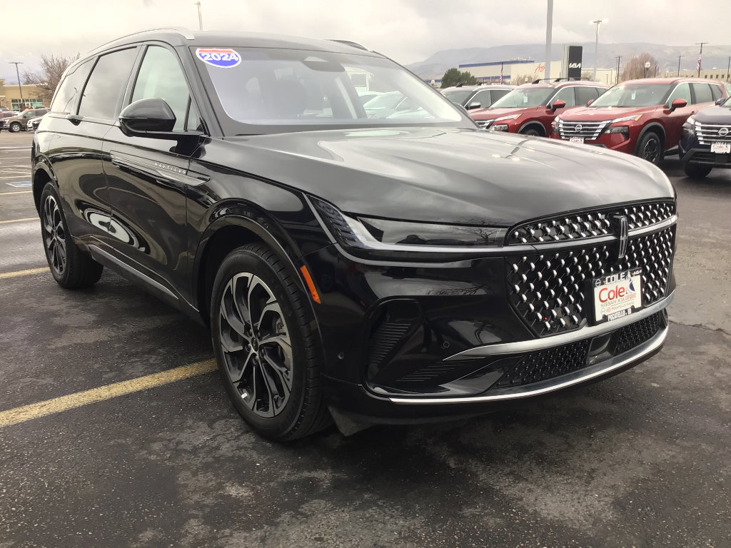 Used 2024 Lincoln Nautilus Reserve