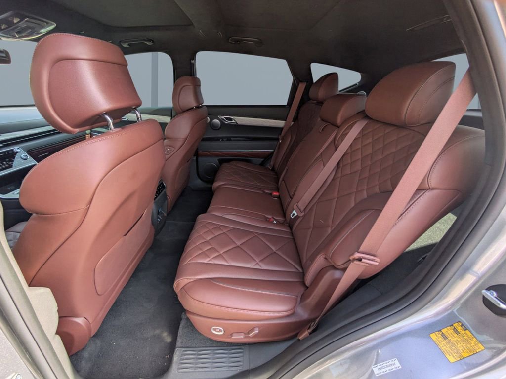 New 2025 Genesis GV80 3.5T Prestige image 16