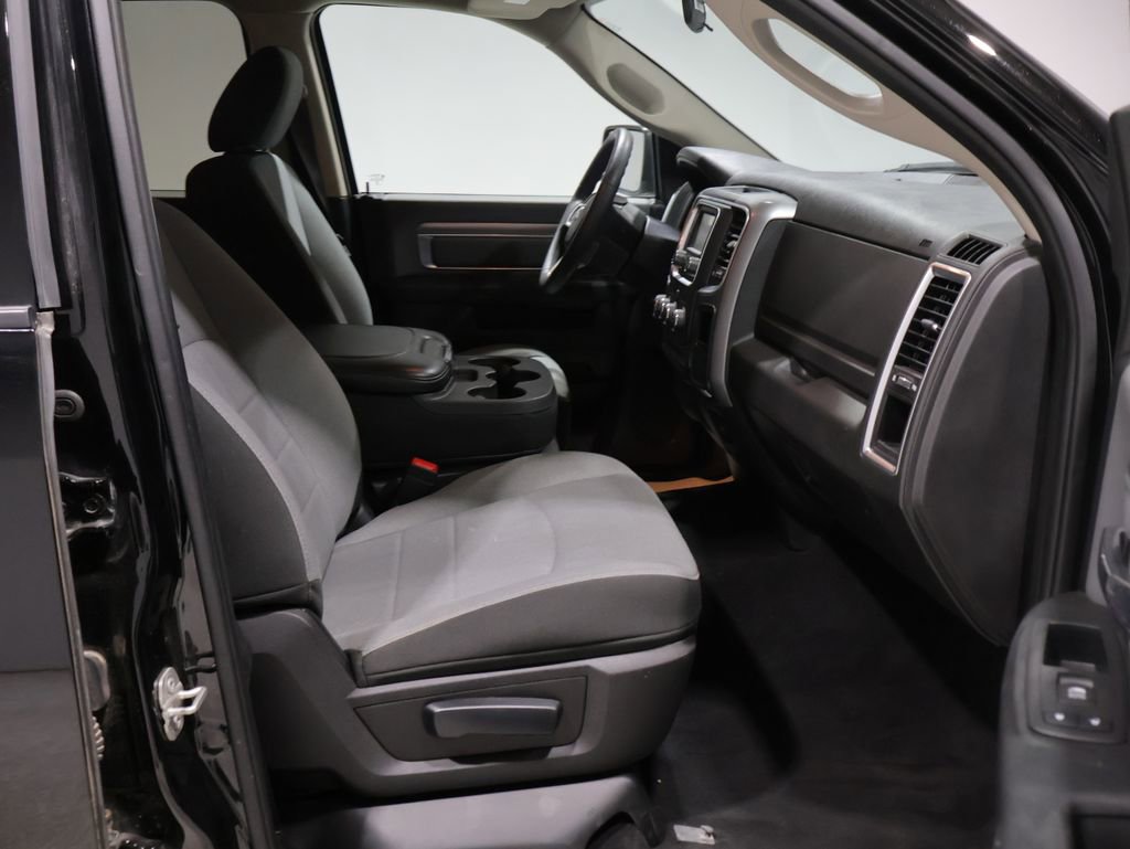 Used 2023 RAM 1500 Classic SLT AWD/4WD image 22