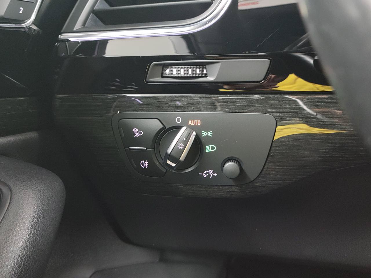 Used 2019 Audi Q7 3.0T Premium Plus w/ Premium Plus Package AWD/4WD image 25