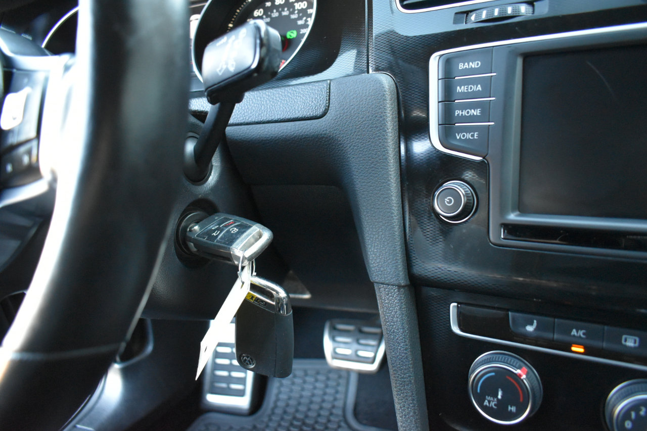 Used 2017 Volkswagen GTI S image 40