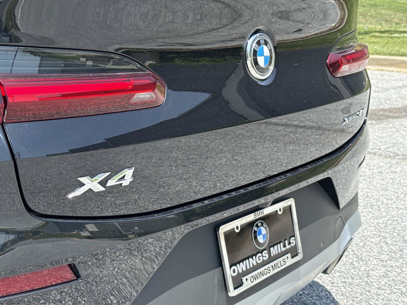 Used 2025 BMW X4 xDrive30i AWD/4WD image 11
