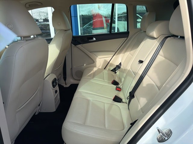 Used 2017 Volkswagen Tiguan Wolfsburg Edition image 32