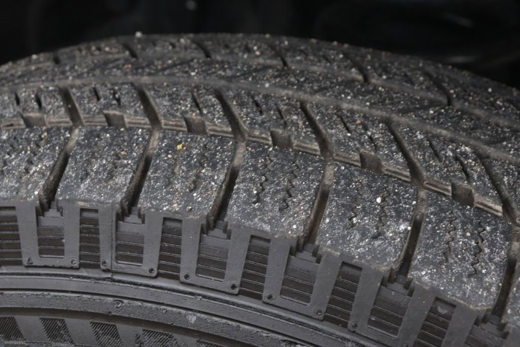 Used 2024 Ford E-450 and Econoline 450 Super Duty w/ Power Windows & Locks Group image 31