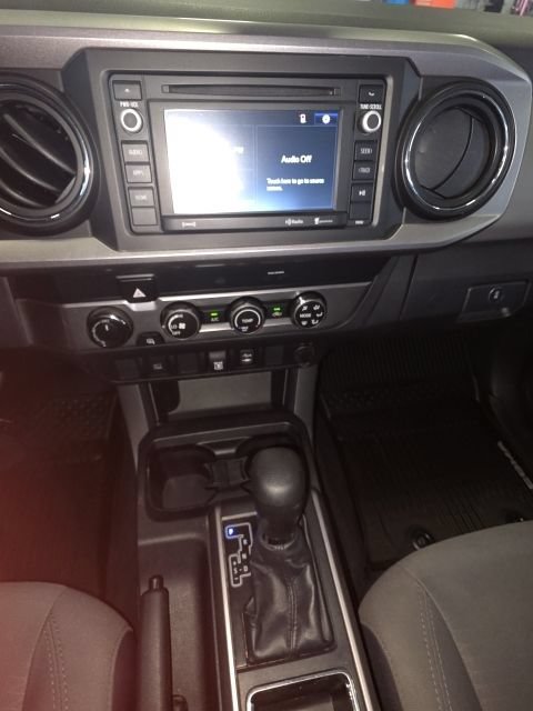 Used 2019 Toyota Tacoma SR5 AWD/4WD image 10